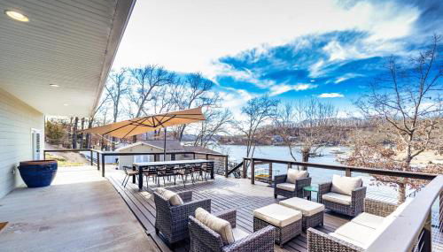 Bearcat Bungalows - Two Homes One Rental - Sleeps 22 - Foto 3