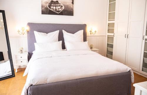 Elegant Hvar town villa with pool - Photo 29