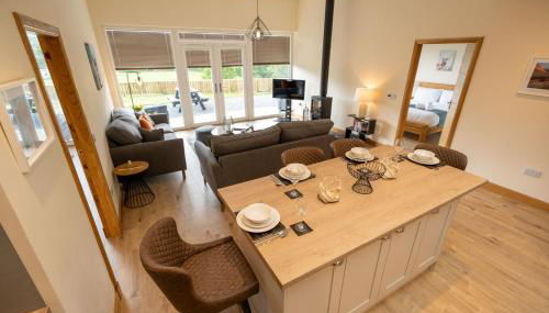 The Swallows Nest - Photo 5