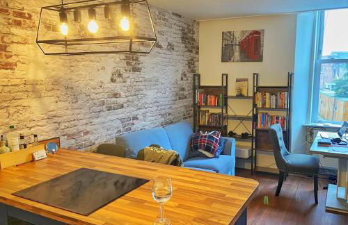 Two-bedroom city retreat close to top sites - Foto 1