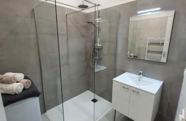 APPARTEMENTS DANS VILLA EN REZ DE JARDIN - Foto 36