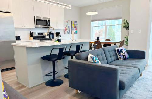 4BR Townhouse with Lake View & Parking - Sleeps 10 - WV rep 3 - Foto 9