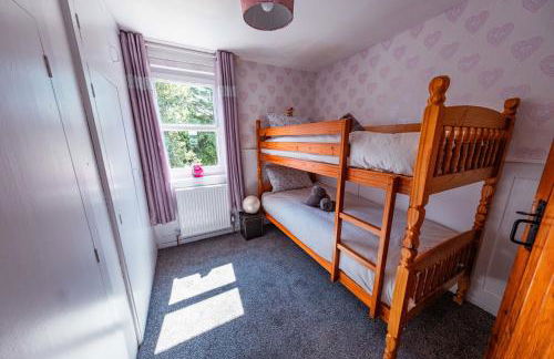 Large country house with garden, outdoor spa area & games room with Hot Tub and Fire Pit - Foto 13