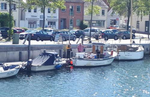 Sonnendeck / 3 Zi.-FeWo mit Meerblick in Toplage - Foto 12