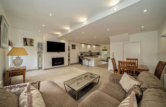 Serviced Apartments Macclesfield - Photo 1