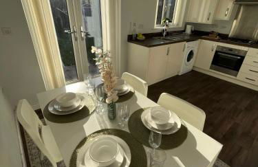 Modern 3 bed Semi-detached - Foto 1