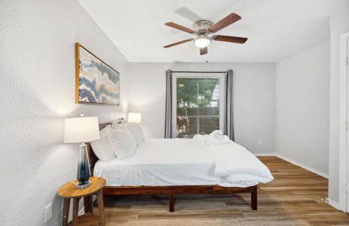 Furnished Apartments in University Hills - Foto 17