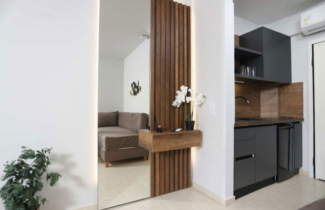 Danae Comfort Living - Photo 24