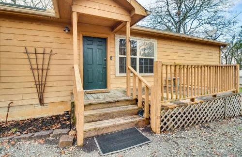 Norfork Lake Access Cabin with Deck and Water View! - Foto 24