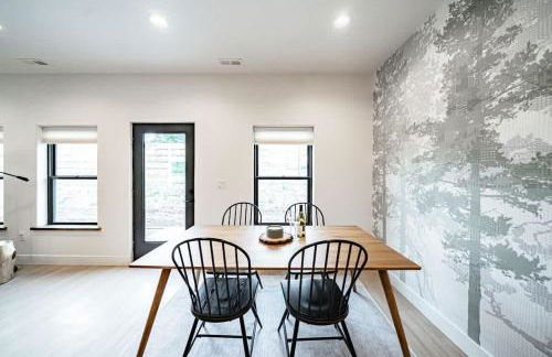 Unique Townhome with AC Garage Patio - Foto 8