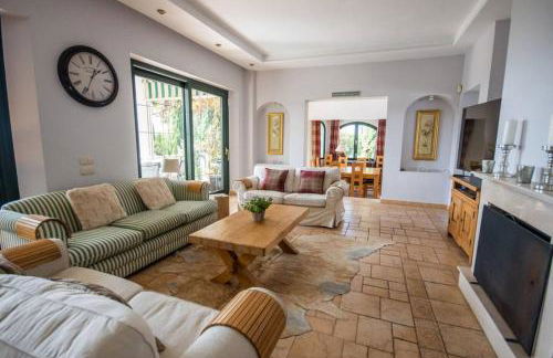 Impressive VILLA Dazura in Valtocado MIJAS - Photo 45