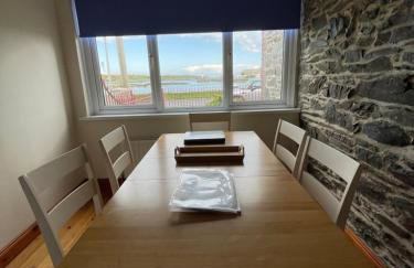 Lovely apartment overlooking the harbour and bay - Photo 2
