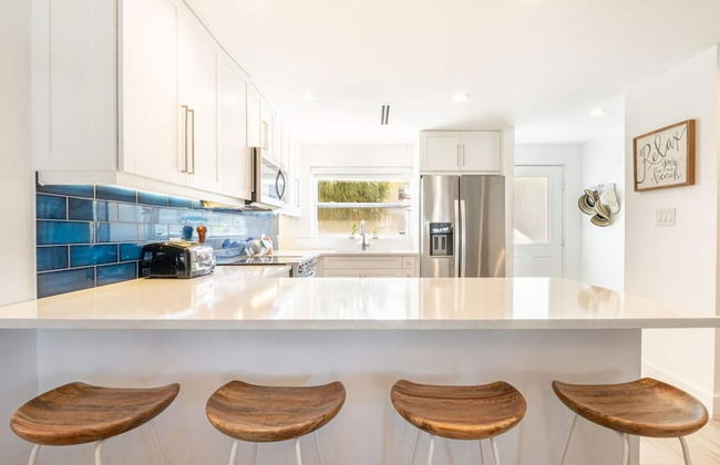 Modern Comforts in Paradise Tamarind Bay 3-bed 2-bath - Photo 3