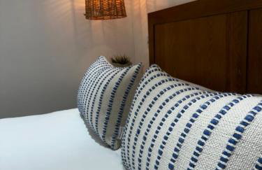 Ocean Drive Deluxe Apartment with use of the Day time Beach Hut - Foto 56