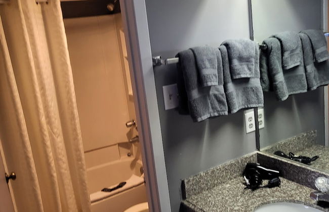 2 queen beds hotel studio 107 Hot tub - Foto 12