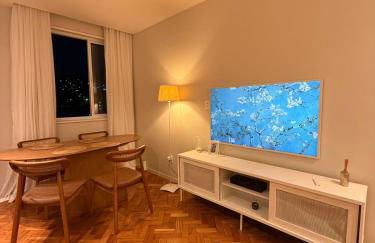 Apartamento em Copacabana com vista para o Cristo Redentor há 5 min da praia - Foto 1