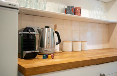 Beautiful 2 Bedroom Cottage in the Cotswolds - Photo 15