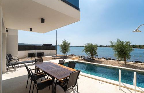 Beachfront Escape Villa Nevera - Foto 54