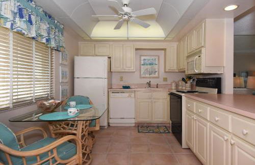 Prime Location Pool Views Oceanview Gem Chateau by the Sea 22B - Foto 8