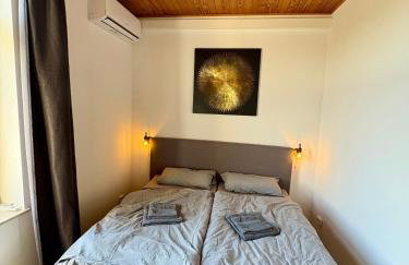 Renovated until May - dream house with garden and billiards - Photo 8