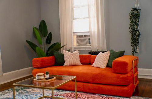 Uptown Funk Getaway with Parking & Walk To Stadiums, Nightlife - Foto 4