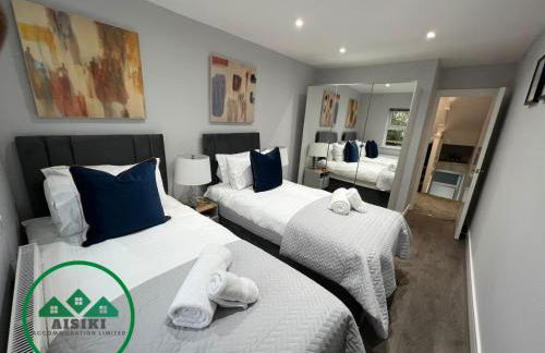 Aisiki Apartments at Stanhope Road, North Finchley, Airconditioned Multiple 2 or 3-Bedroom, Pet Friendly Duplex Flats, King or Twin Beds with Free WiFi - Foto 2