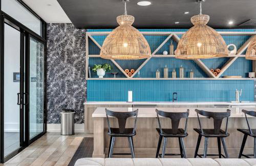 Peaceful 2BR by the Bay Pool and Coastal Vibes - Foto 63