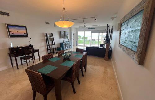 FULL TIME LIC Mgr - LUXURIOUS 3 BED 3 BATH OCEANFRONT SUITE - UPSCALE OCEANFRONT RESORT - INDOOR PICKLEBALL - SPEAKEASY! - Foto 14