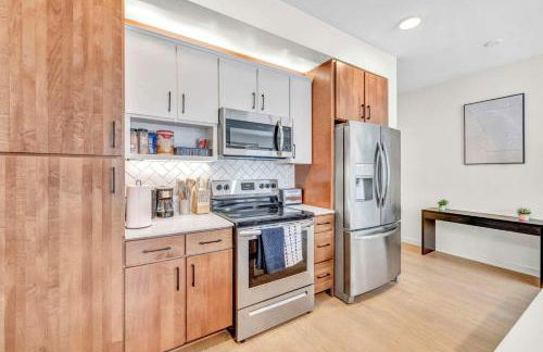 Cleveland Clinic w KingBed Balcony Gym Parking WD - Foto 22