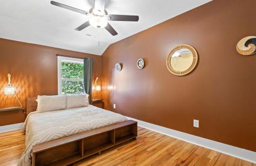 Boho 5BR Modern Villa w Hot Tub, Grill, Patio and Backyard - Foto 17