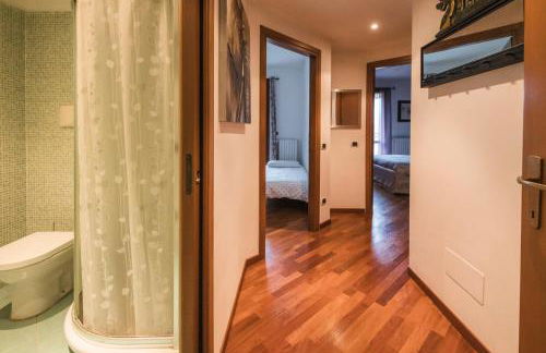 Appartamento Luminoso con Terrazzo, Milano Fiera - Foto 13