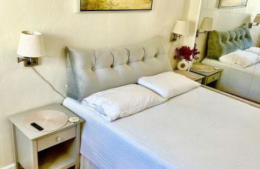 Monet Studio - Photo 2