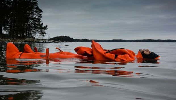 Profiter de l'expérience de flotter dans un lac