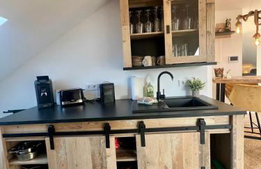 Einzigartiger Ausblick & Ruhe - trotzdem zentral - Foto 2