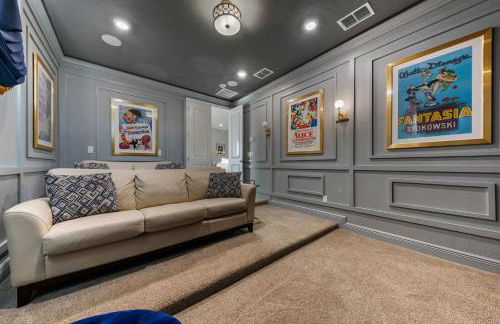 Happiest Home on Earth - Custom Pirate & Nature Bunks 8 King Suites Theater & Pool - Foto 28