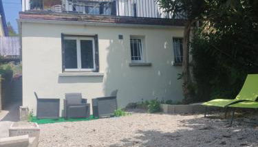 Nid douillet à Cransac - Photo 3, Garden, sunbed