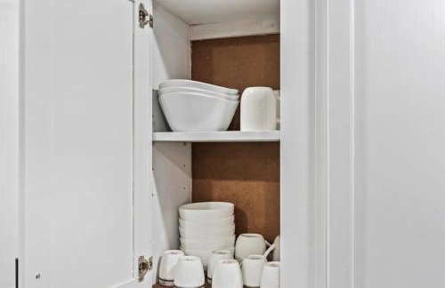 Newly remodeled Near Lake 4BR Hot Tub Navy Family home - Foto 36