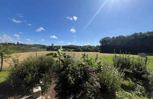 Chalet au calme avec terrasse sur belle propriété - Foto 3