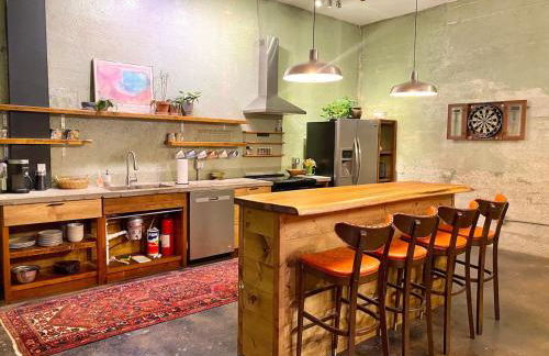 Modern City Loft Downtown Lynchburg VA LYH HUGE - Foto 56