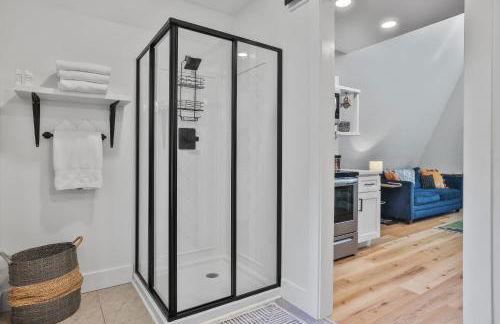 Old Rag Mountain Getaway - WiFi, Smart TV, Fire Pit, Patio, & Full Kitchen - Foto 16