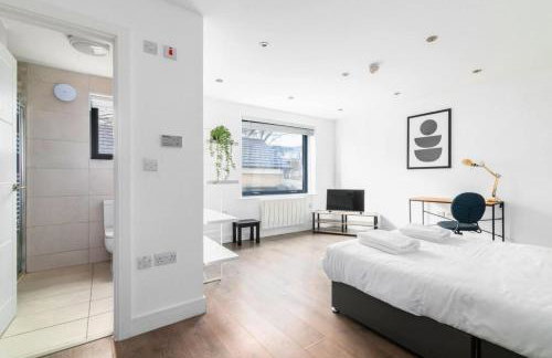 Spacious Multi-Level 3 Bedroom 2 Bathroom Family Apartment Near Hoxton Sleeps 6 - Foto 11