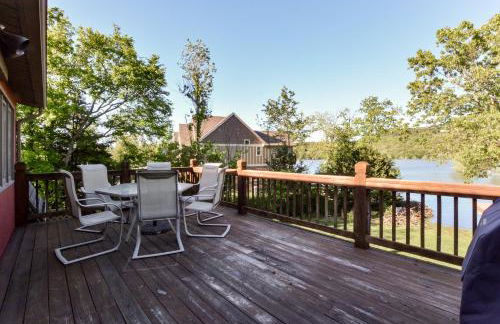 Chalets Resort LAKEFRONT Cottage Free Amenities Amazing views Kayaks 2 Pools - Foto 7