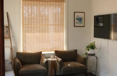 Designer Home, Hot Tub, Private Yard, & Projector - Foto 44