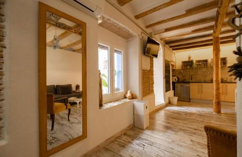 Apartamento en el corazón de Tarragona. Planta baja con patio. - Foto 2