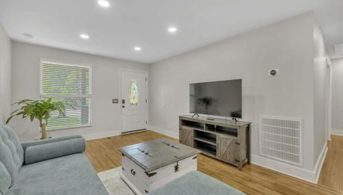 Single Story Pet Friendly Home, with Fenced Yard, Fire Pit, 5min to Downtown!! - Foto 5