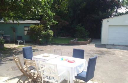 4 Bed-2 Bath-Bar-Pool Table-Library- Xmas venue - Photo 22