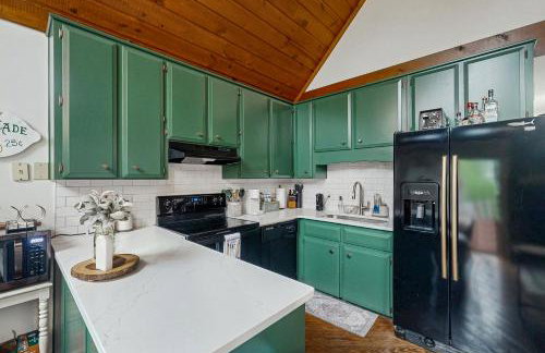 Lakefront Eatonton Haven with Dock Bring Your Boat! - Foto 16