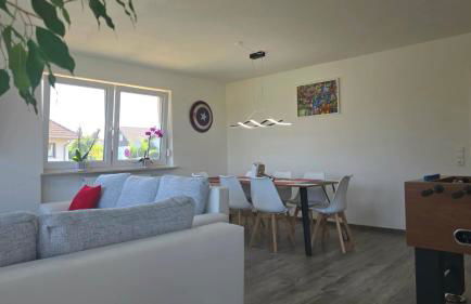 HAPPY HOMES FUN - Dein Erlebnis-Apartment für Gamer, Helden & große Kinder - Parkplatz - PS5 - WLAN - Foto 9