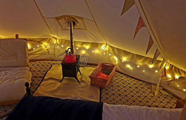 5m xl Bell Tent With log Burner, Near Whitby - Foto 4