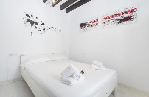 Black&White Apartment, minimum stay 30 nights, by PriorityVillas - Photo 6